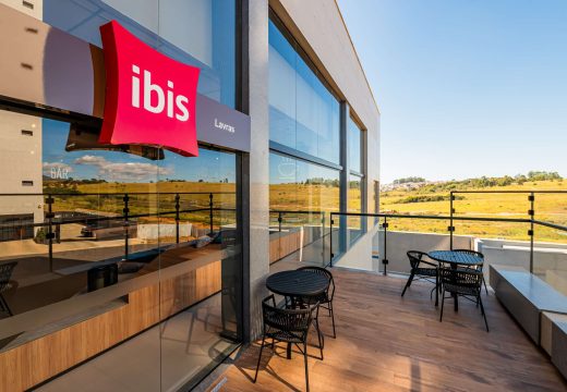 b544_ho_01_p_2048x1536