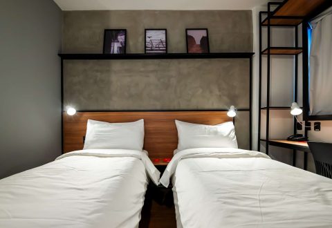 b544_rotwc_01_p_2048x1536